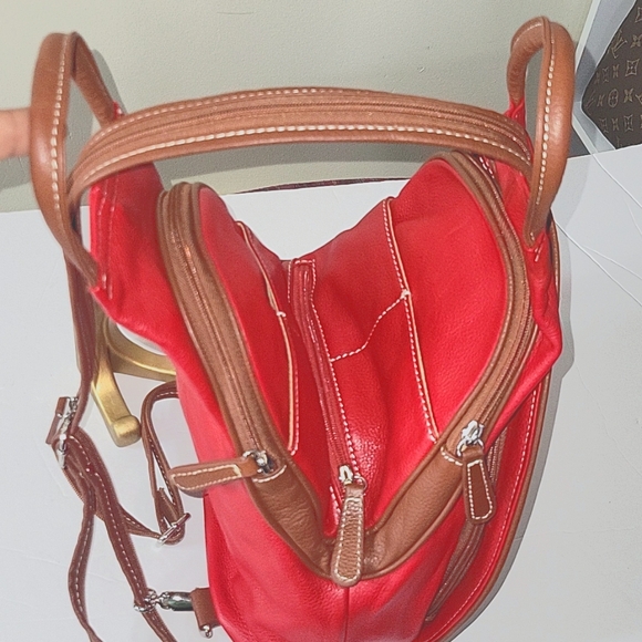 CLARKS RED LEATHER BACKPACK - Picture 6 of 10